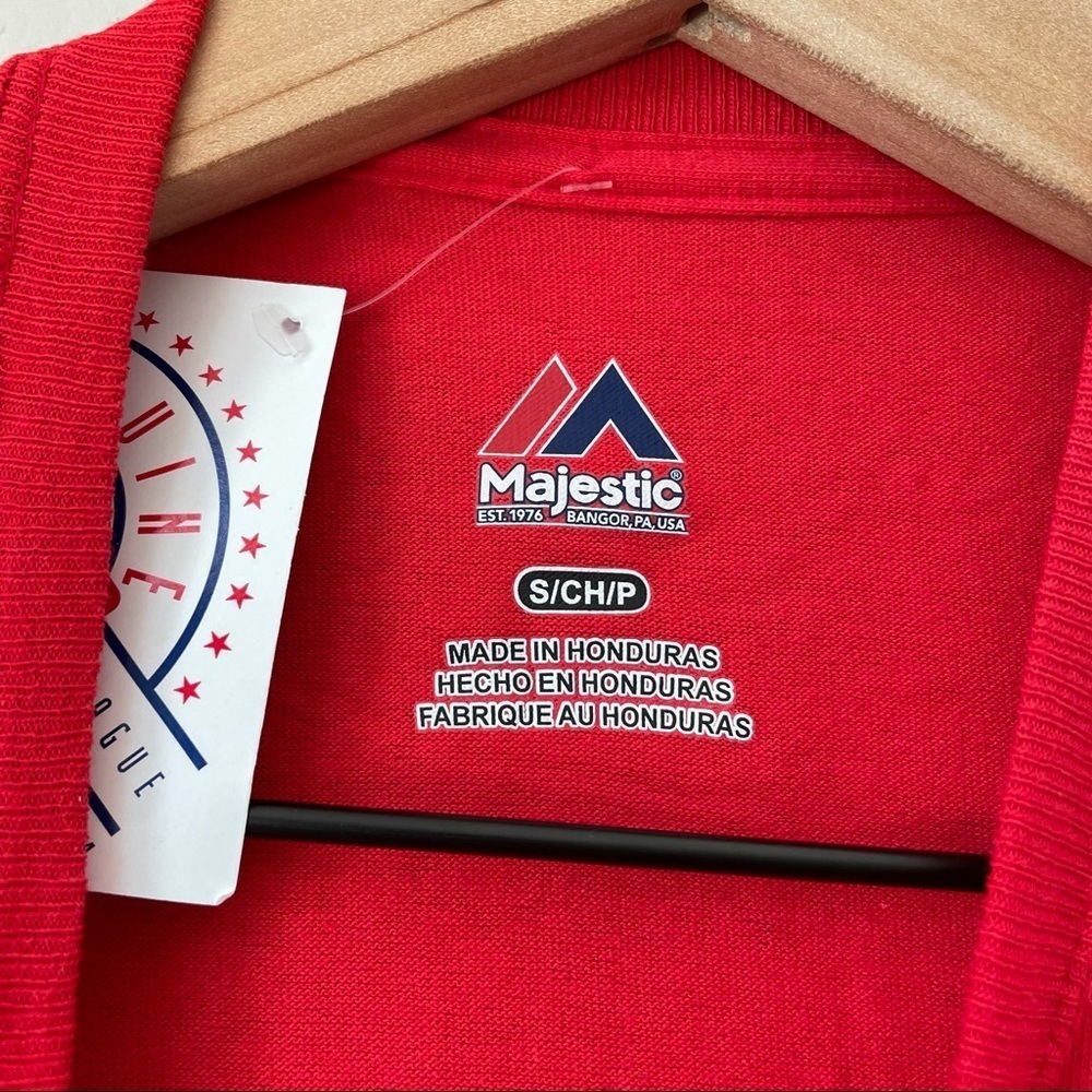 Majestic MLB Red Socks Graphic Tee - Picture 5 of 6